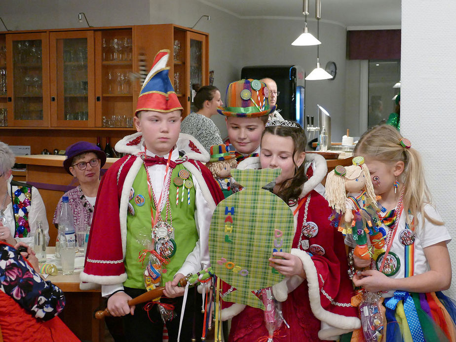 Frauenkarneval der kfd im Landhotel Weinrich (Foto: Karl-Franz Thiede)